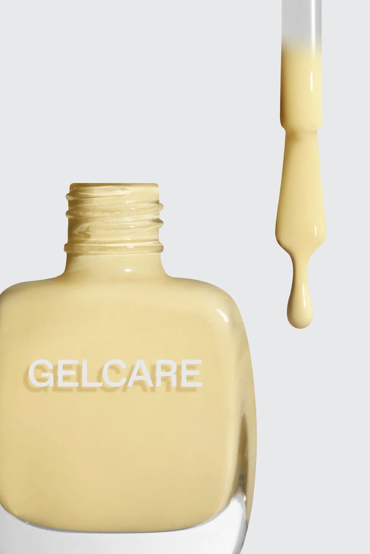 Bouteille de vernis jaune beurre Gelcare