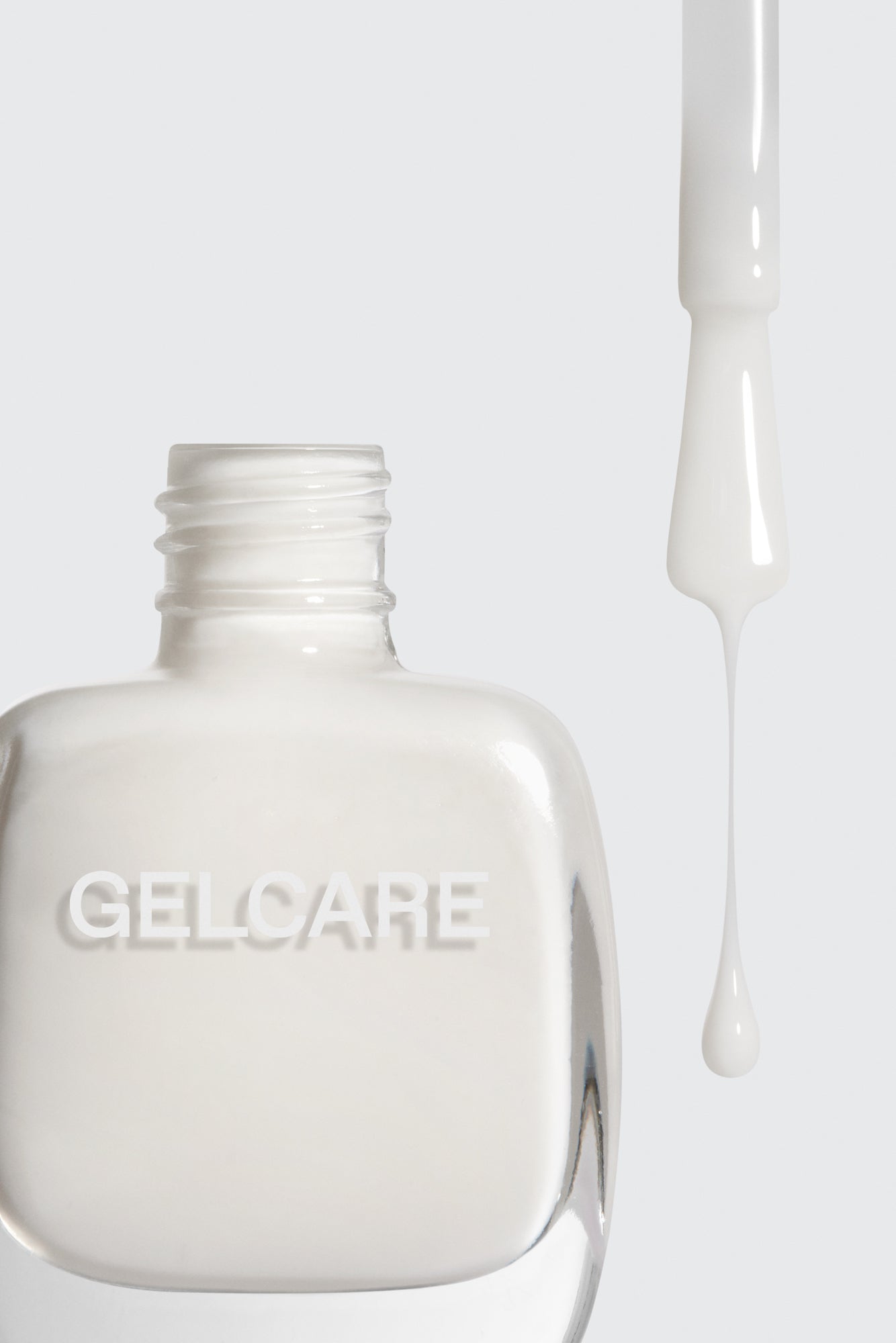 Bouteille de vernis blanc cassé Gelcare 