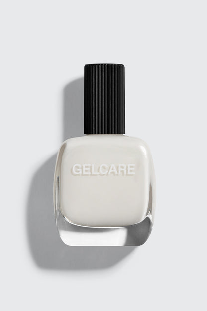 bouteille de vernis ongles couleur blanc